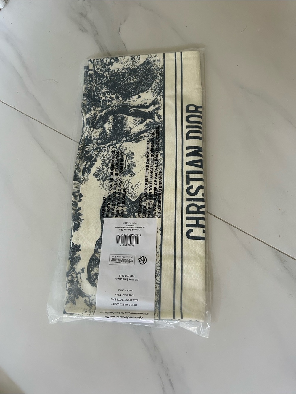 Authentic Christian Dior beauty Tote Bag - Picture 3 of 5